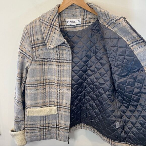 Vintage Pendleton wool plaid gray/tan neutral jacket with Sherpa detail - Picture 9 of 9